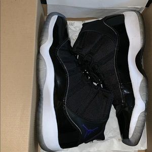 AIR JORDAN 11 RETRO BG